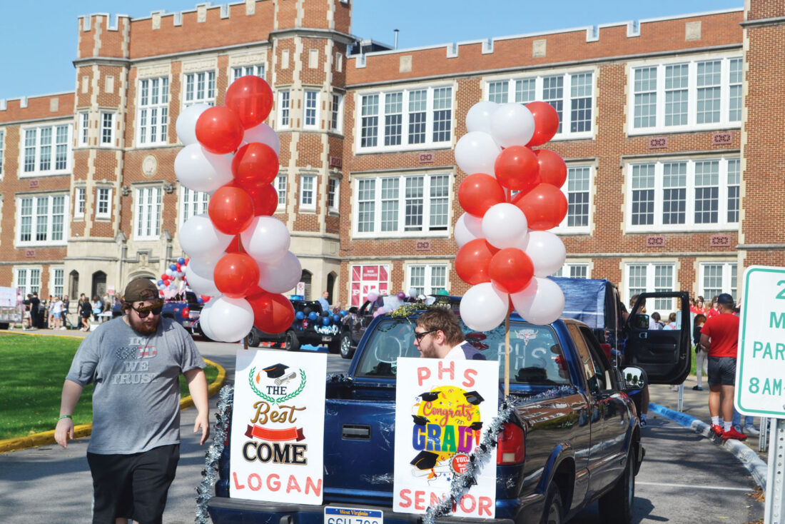 Picture This Senior Moments 2023 Parkersburg High School Parade